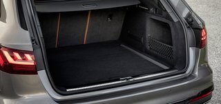 I Audi A4 Avant kan bagagerummet rumme 495 liter, og med bagsæderyglænet klappet frem og læsset helt op til loftet vokser det til 1.495 l.
