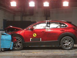 Den nye Mazda CX-30 klarer sig til fem flotte Euro NCAP-stjerner