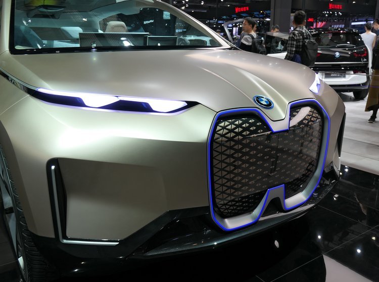 BMW viser sin elektriske fremtid, der er klar i 2021.
