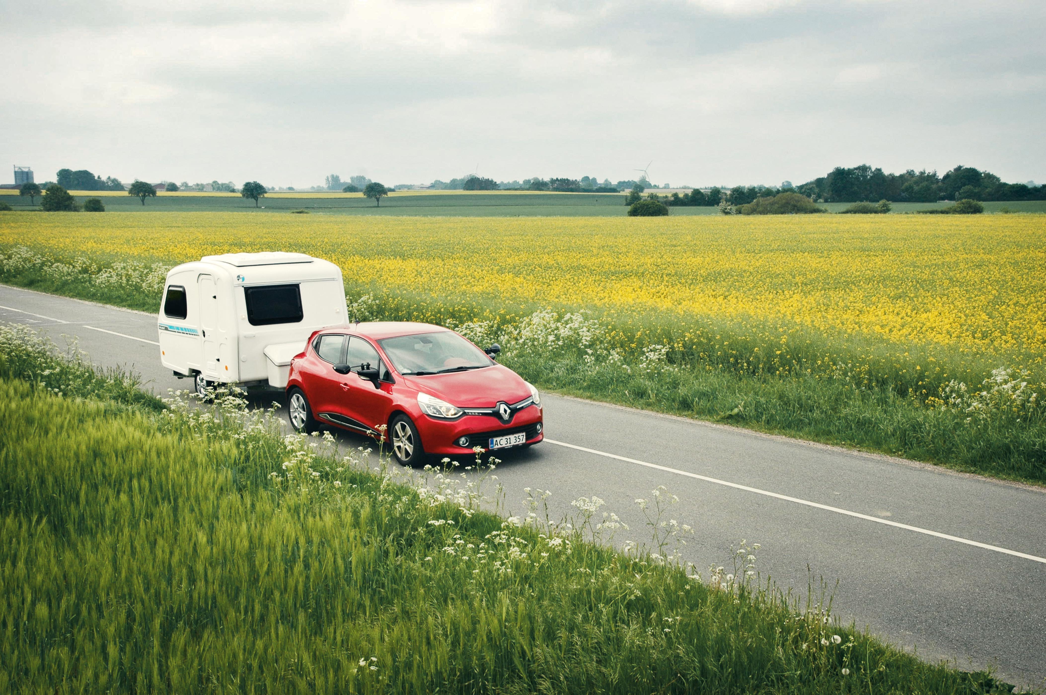 Se reglerne for kørsel med campingvogn eller trailer | FDM