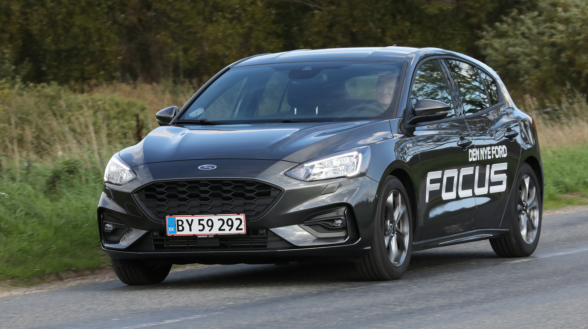 Ford Focus med god skærm og flot plads. Læs testen nu
