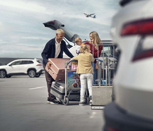 Familie i CPH Lufthavn på vej på ferie med parkering i lufthavnen