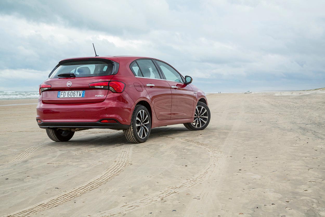 Fiat Tipo er en ny model i Golf-klassen. Den kommer til Danmark både som femdørs hatchback og som stationcar. Priserne er endnu ukendte.