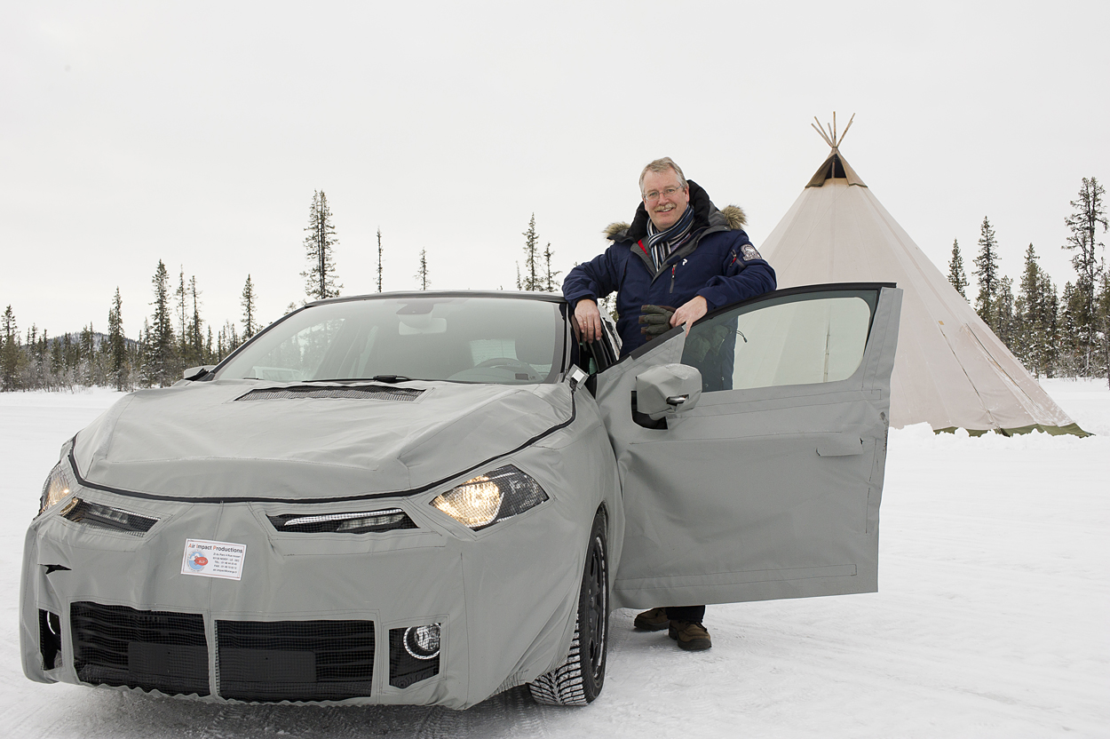 Motors biltekniske redaktør, Søren W. Rasmussen, var med til at afprøve den nye Renault Clio i 18 graders frost.