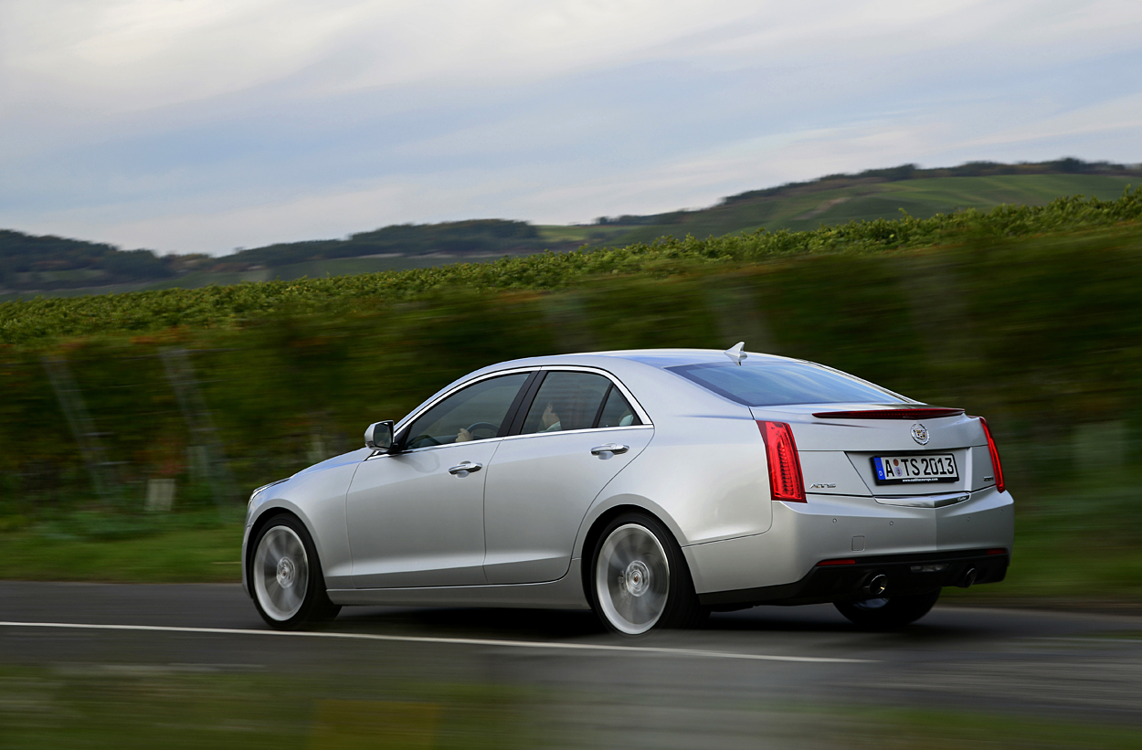 Cadillac ATS har udpeget BMW 328i som sin direkte modstander.