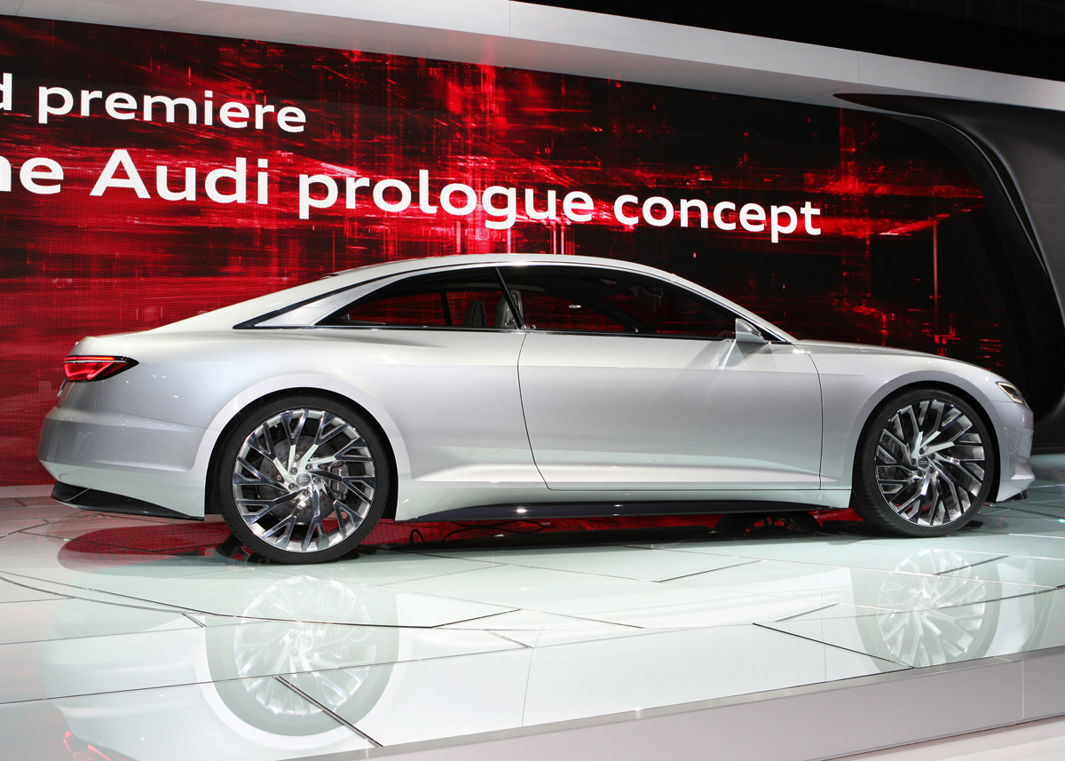 Audi Prologue er en 5,10 meter lang, todørs coupé.