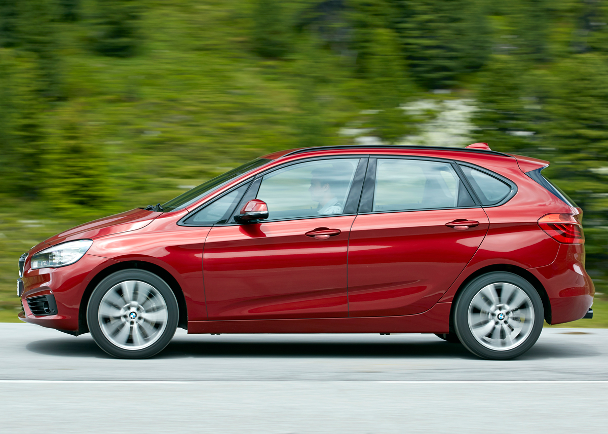 BMW 2 Active Tourer er en helt ny bilmodel fra BMW. Den henvender sig til dem, der har behov for god plads og en fleksibel kabine.