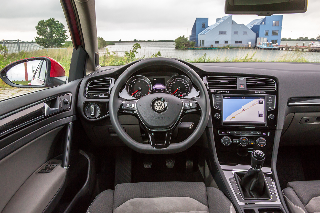 Materialekvaliteten og den logiske indretning er den samme som i den almindelige VW Golf.