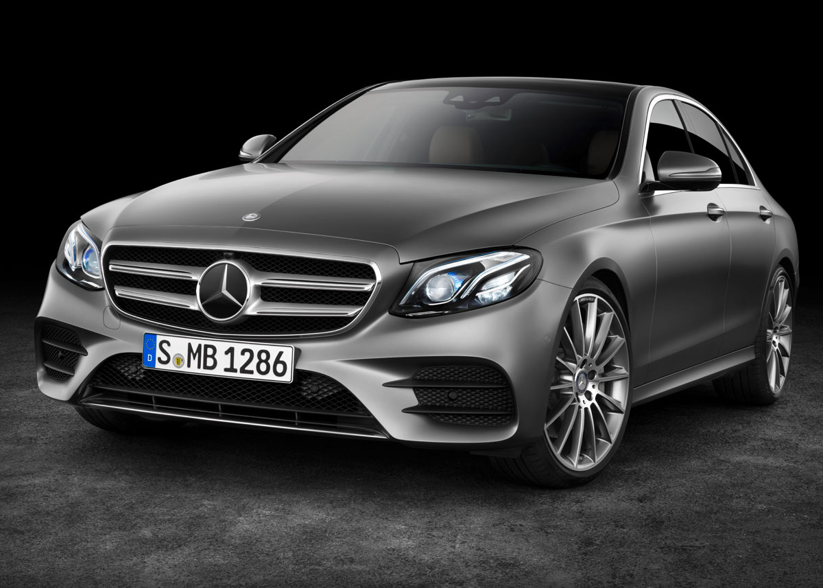 E-klassen fås i fire designlinjer, hvoraf de to - Avantgarde og AMG - har stjernen anbragt i grill'en. Fotos: Mercedes-Benz