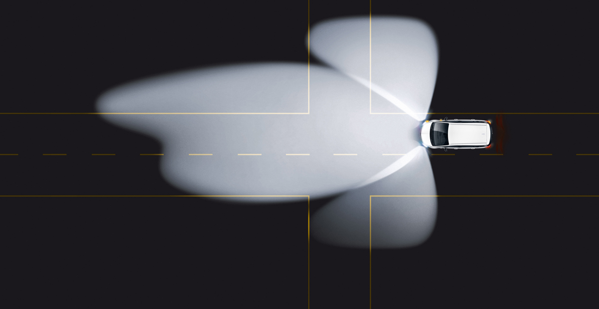 Som noget nyt kan Opel Zafira bestilles med LED-forlygter der kan tilpasse sig kørslen efter ni forprogrammerede indstillinger til alt fra motorvej til bykørsel. Lygterne blænder selv op og ned