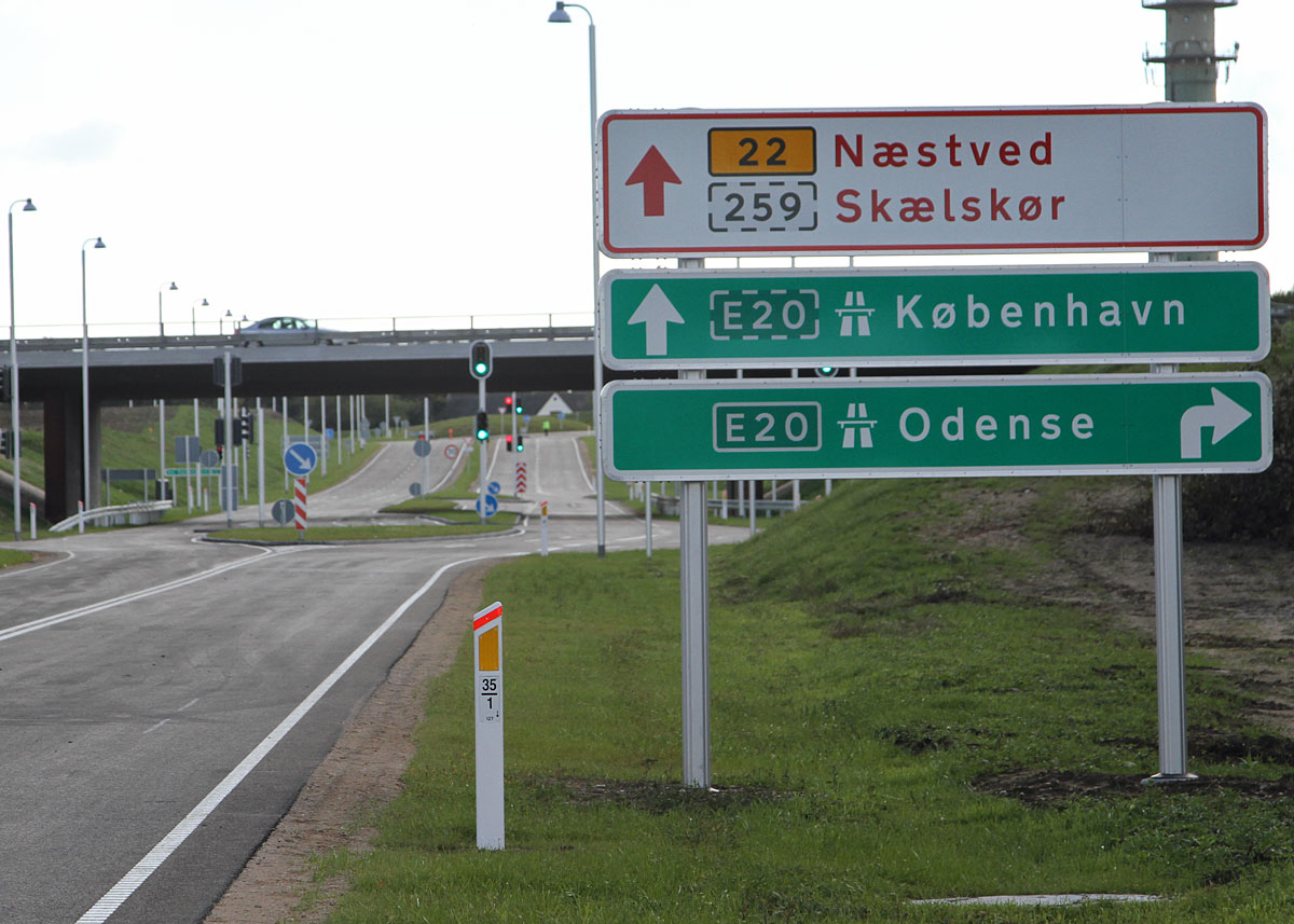 Omfartsvejen har direkte forbindelse til Vestmotorvejen E20 via et nyt tilslutningsanlæg.
