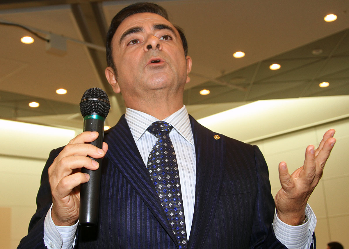 Nissans topchef Carlos Ghosn siger til Motor, at han på ingen måde har fortrudt Nissans og Renaults store satsning på elektriske biler.