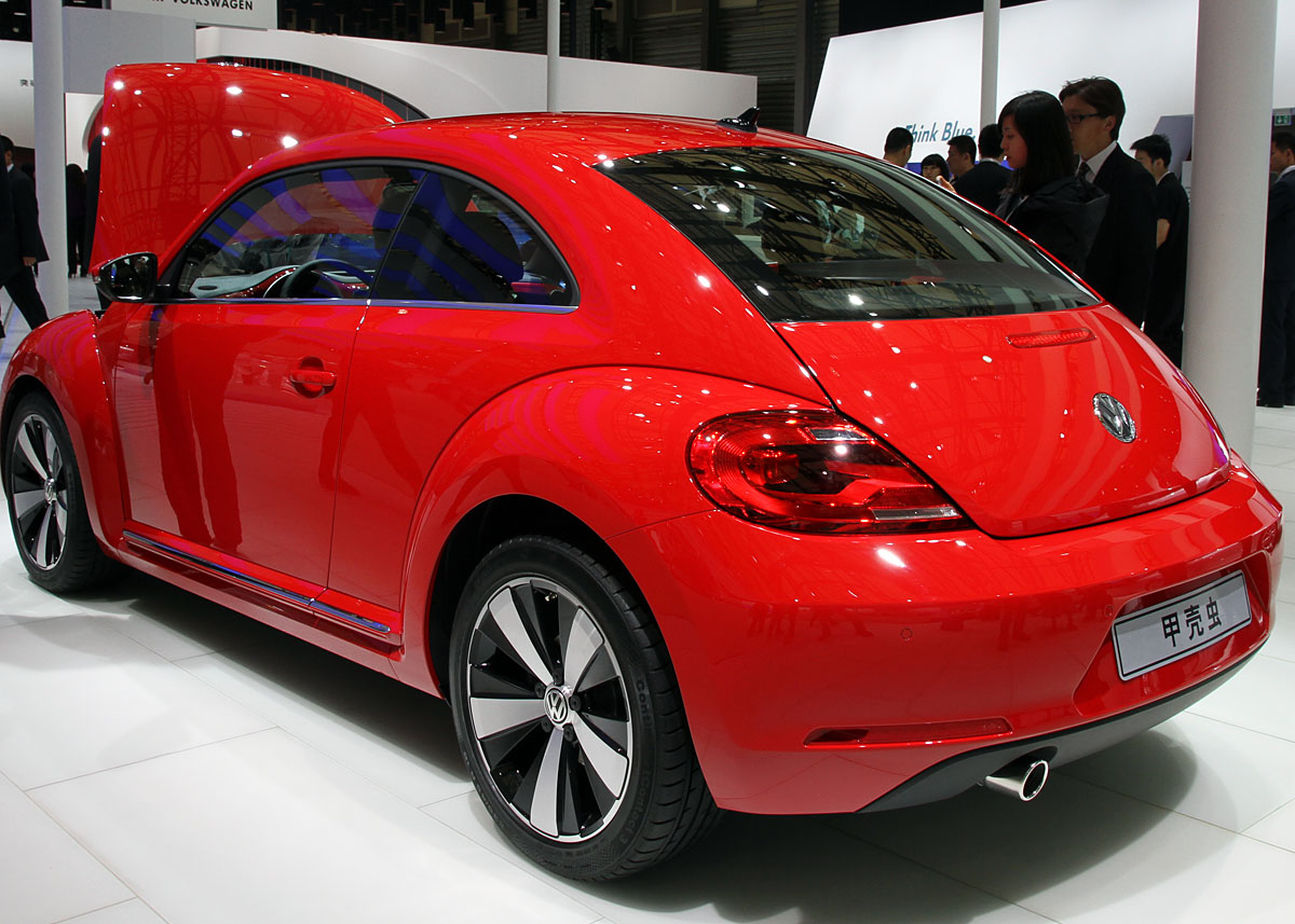 Især bagtil virker Beetle meget fornyet - og samtidig er den kommet tættere på ur-Beetlens design.