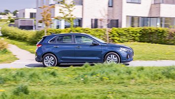 Hyundai i30 fra siden