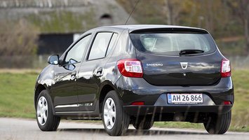 Dacia Sandero bagfra