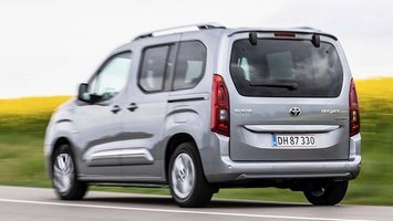 Toyota ProAce City Verso Electric set bagfra