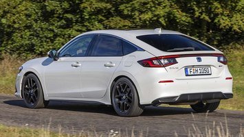 Honda Civic e:HEV set bagfra