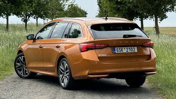 Skoda Octavia set bagfra