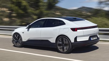 Polestar 4 set bagfra