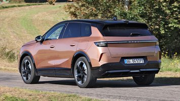 Opel Grandland set bagfra