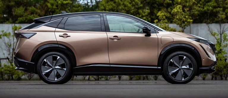 Nissan Ariya skulle være kommet før den nye Qashqai, men til sommer er den futuristiske SUV omsider klar.