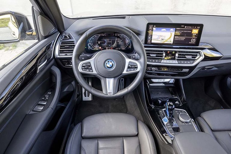 BMW iX3 kabine