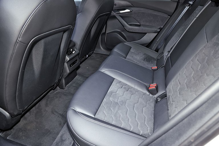 Bagsæde i en Audi A6 e-tron Sportback