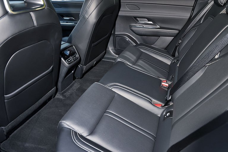 Bagsædet er en af de gode ting i Mazda 6e