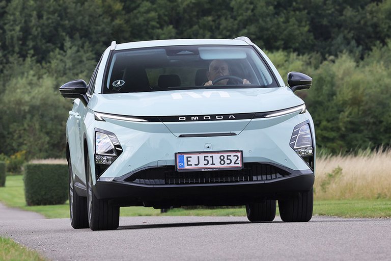 Omoda 5 EV set forfra