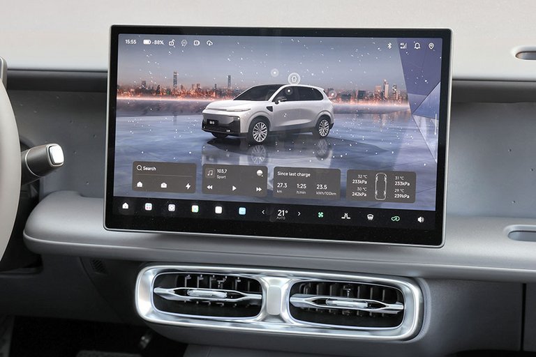 Stor skærm i en Leapmotor B10