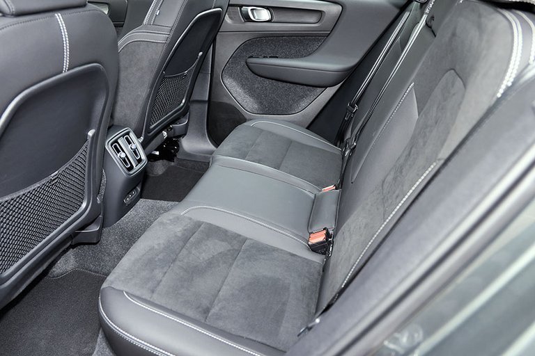 Bagsæde i en Volvo EX40