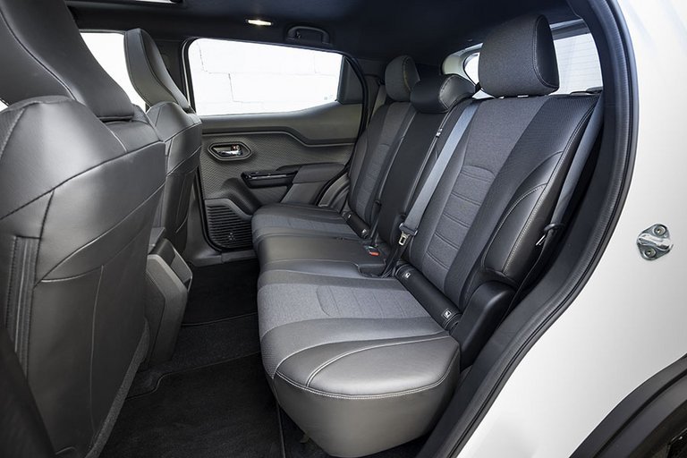 Bagsæder i en Toyota Urban Cruiser
