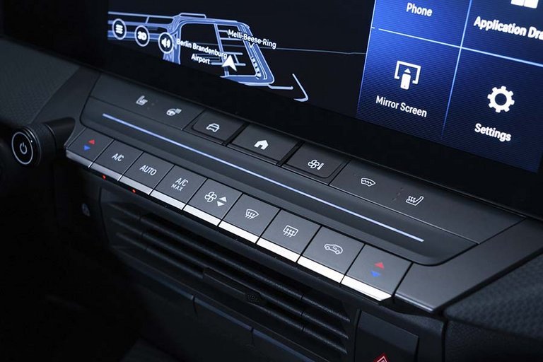 Fysiske knapper til at aktivere funktioner i en Opel Astra Electric