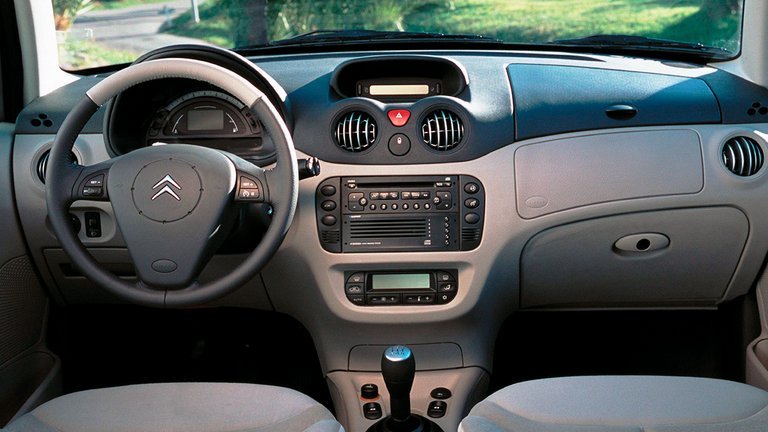 Førerplads i Citroën C3.