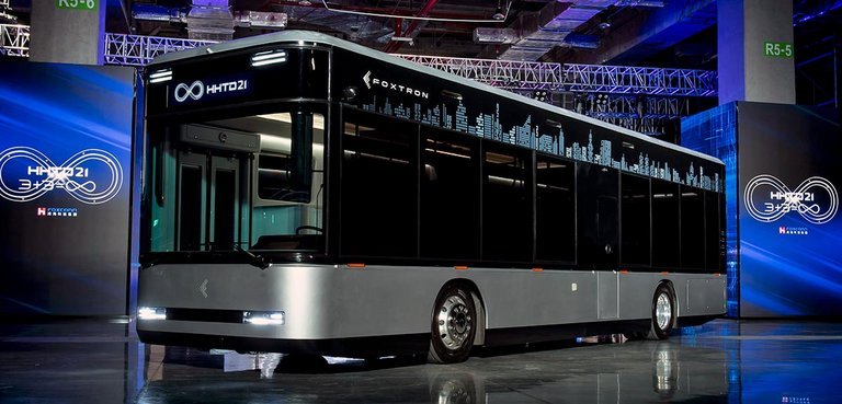 Ud over to personbiler er Foxconn fra begyndelsen klar med en elektrisk bus.