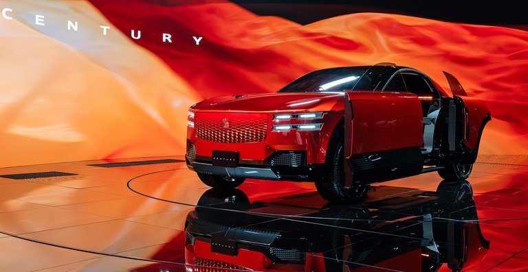 Rød luksusbil på scene.