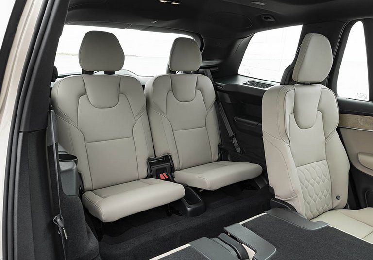 To bagsæder i tredje række på en Volvo XC90