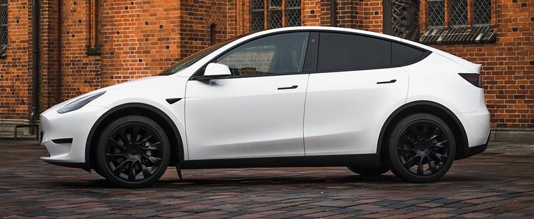 Fra 604.000 kr. koster den nye topudgave af Tesla Model Y.