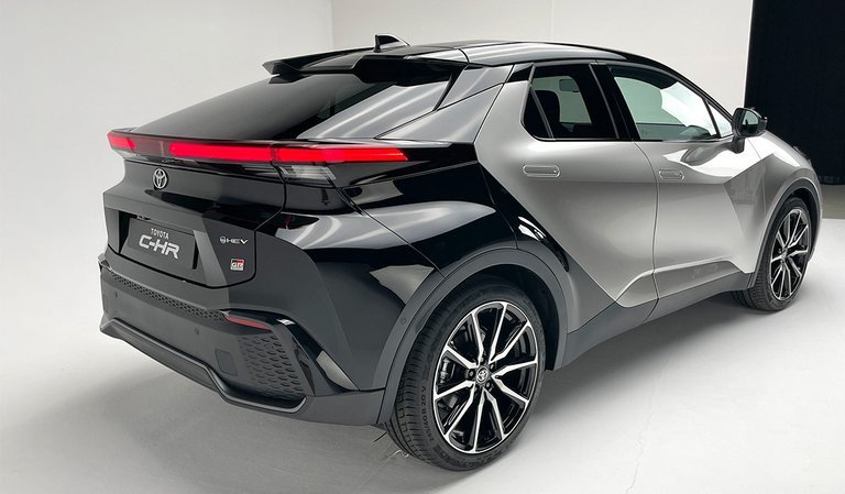 C-HR bagfra.