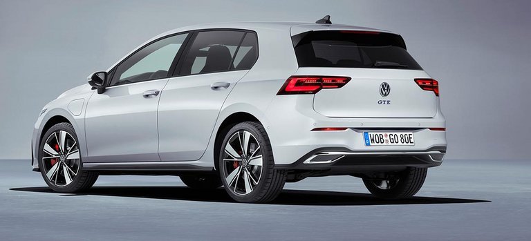 VW Golf som plugin-hybrid er blandt de berørte modeller.