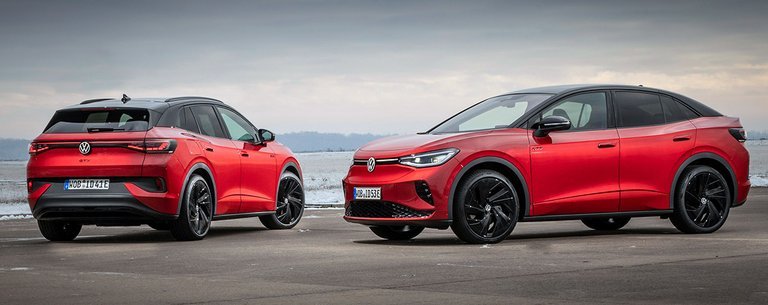 Røde udgaver af VW ID.4 og ID.5.