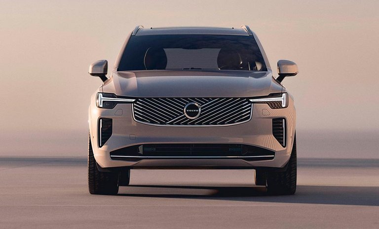 Grill'en på den faceliftede XC90.