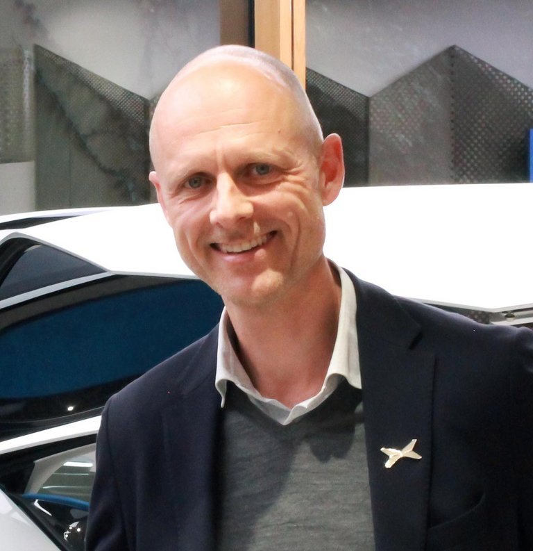 Den danske Xpeng-direktør, Jens Olsen, har fået oplysninger om, at lynladningen på P7-modellen er en del forbedret, når kundebiler kommer sidst på foråret.