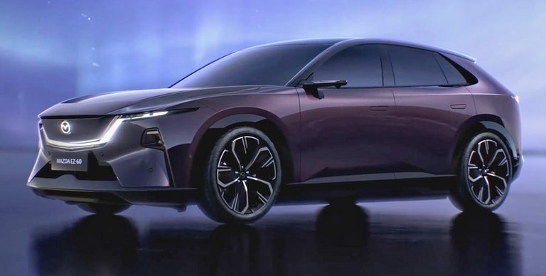 Mazda EZ-60 skråt forfra.