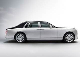 Den 'korte' udgave af Rolls-Royce Phantom er omkring seks meter lang. Fotos: Rolls-Royce