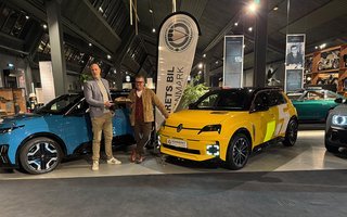 Renault 5 og Nissan Micra er vindere af Årets Bil i Danmark 2026