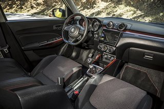 Suzuki Swift Sport - kabine