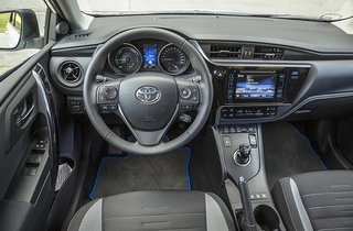 Toyota Auris Hybrid kabine