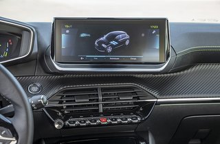 Stor skærm i Peugeot e-208