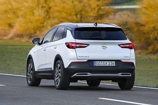 Opel Granland X set bagfra